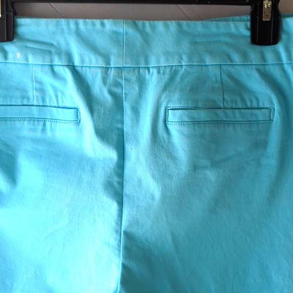 Crown and Ivy Women's Shelby Shorts Scalloped edge. Turquoise color. Size 12 - Picture 3 of 7